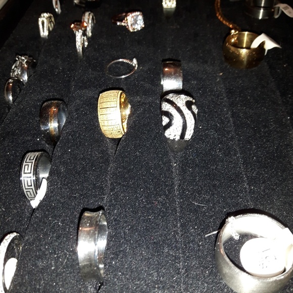 Fashion Watches & Rings - Picture 6 of 7